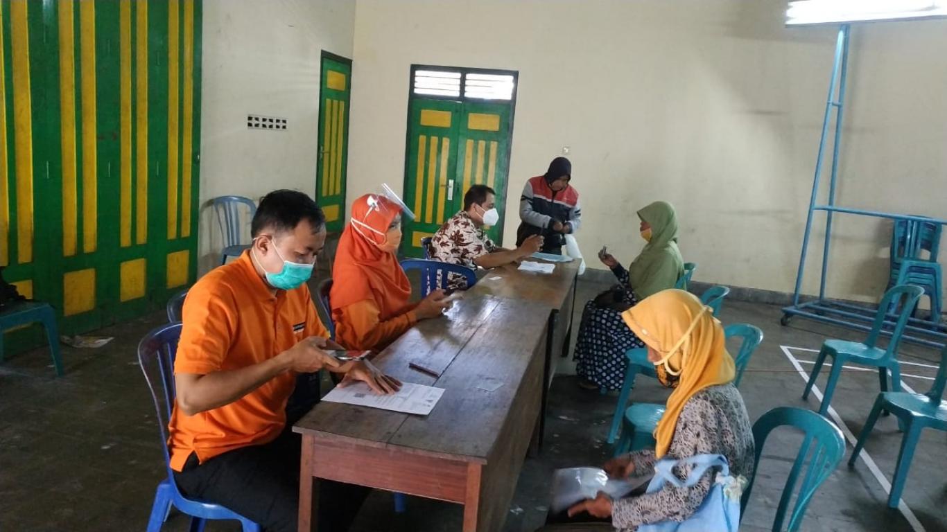 PENYERAHAN BST KEMENSOS TAHAP 3 DAN 4