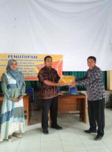 PENUTUPAN PELATIHAN MENJAHIT