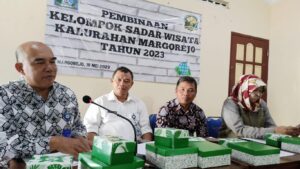 PEMBINAAN KELOMPOK SADAR WISATA ( MARGO WIYASA ) KALURAHAN MARGOREJO