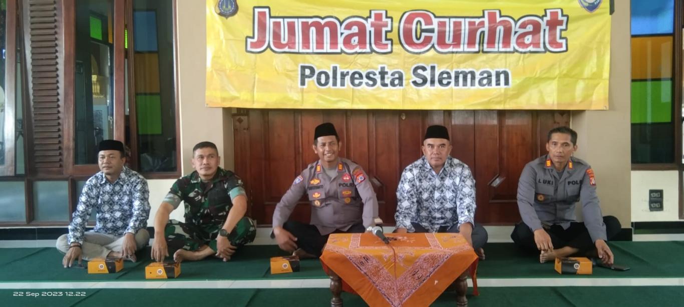 Jumat Curhat, Kapolresta Sleman Dengarkan Curhatan Masyarakat Kemiri, Margorejo, Tempel