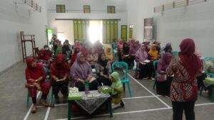Sosialisasi P4K Pemasangan Stiker Bagi Ibu Hamil di Margorejo