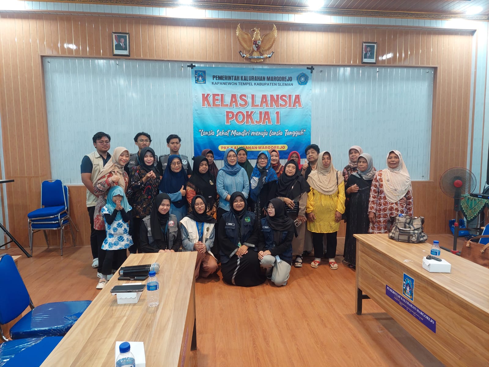 KELAS LANSIA POKJA 1 PKK MARGOREJO